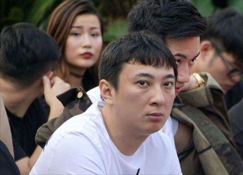 王思聪吃瓜某网红,某网红成焦点人物