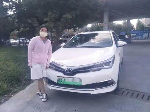 吃瓜杭州网约车女司机,一幕引发社会热议的“瓜田”奇遇